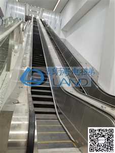 深圳市光明城高铁站扶梯外包板项目顺利骏工，感谢客户、领导亲临指导和大力支持！！！